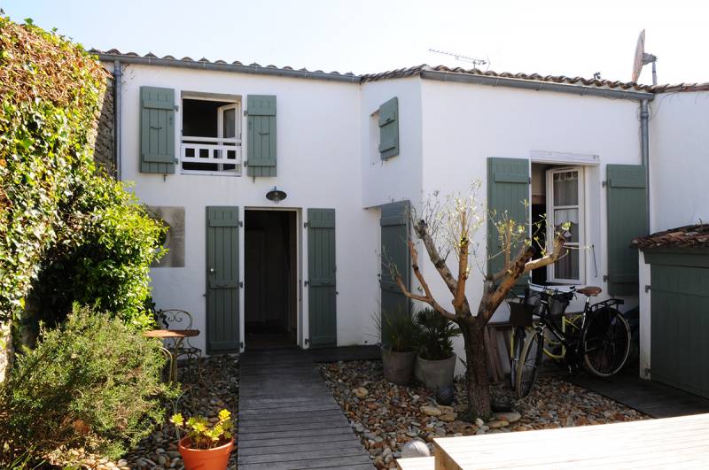 Photo 3 : EXTERIEUR d'une maison située à Les Portes-en-Ré, île de Ré.