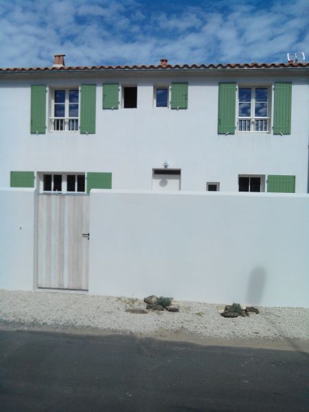 Photo 3 : EXTERIEUR d'une maison située à Les Portes-en-Ré, île de Ré.