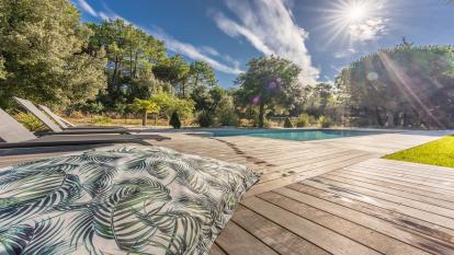 Ile de Ré:Belle villa dans les bois avec piscine pour 10 personnes au bois plage