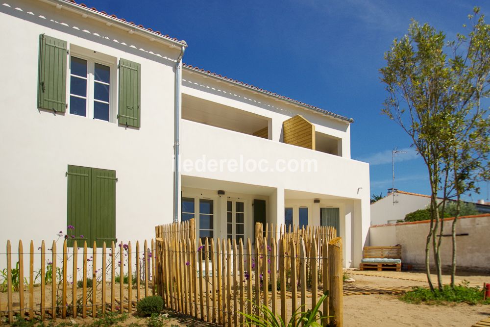 Photo 13 : EXTERIEUR d'une maison située à Rivedoux-Plage, île de Ré.