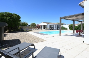 Ile de Ré:203 l'environnementale - villa avec piscine