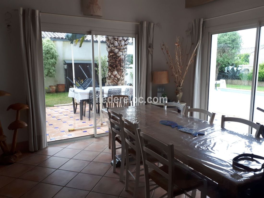 Photo 10 : SEJOUR d'une maison située à Le Bois-Plage-en-Ré, île de Ré.