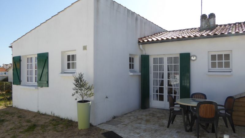 Photo 2 : JARDIN d'une maison située à Rivedoux, île de Ré.