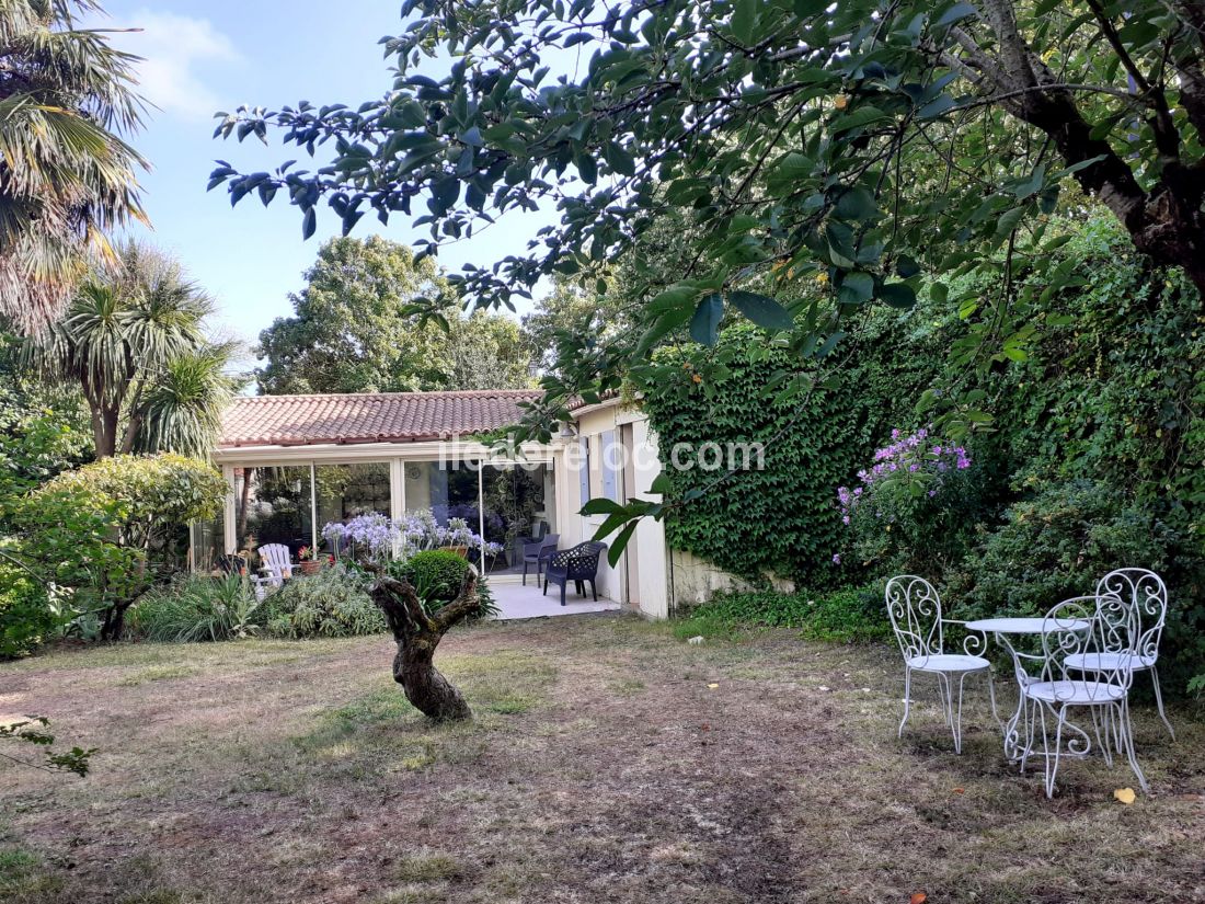 Photo 12 : EXTERIEUR d'une maison située à Saint-Martin-de-Ré, île de Ré.