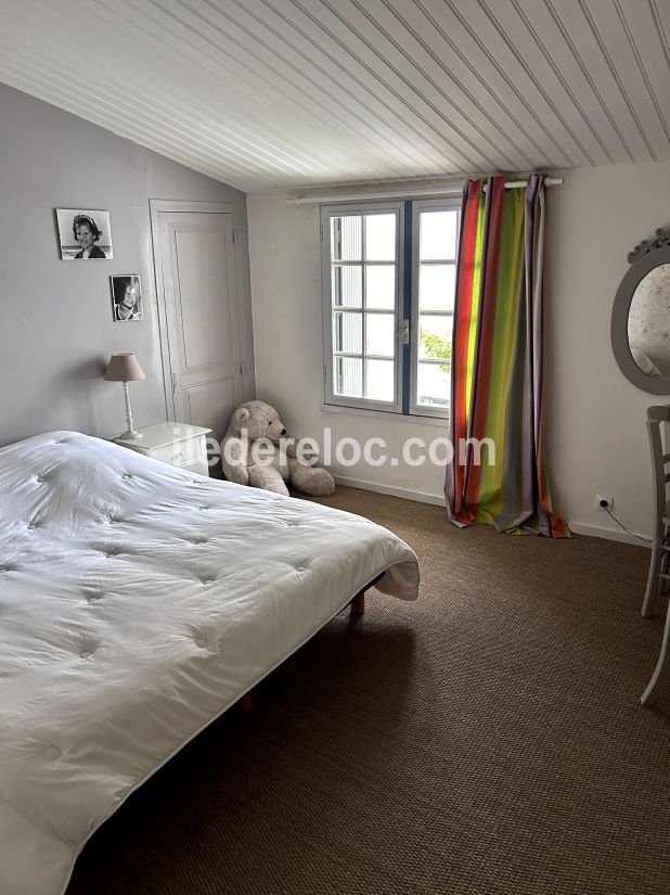 Photo 12 : CHAMBRE d'une maison située à Ars en Ré, île de Ré.