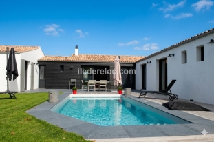 Ile de Ré:Maison contemporaine intra-muros