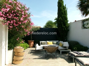 Ile de Ré:Maison de charme proche plage et centre avec jardin