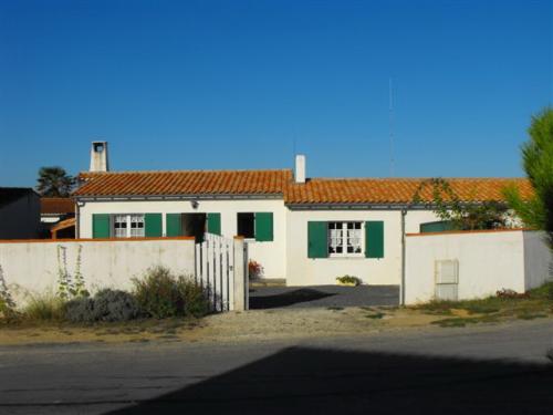 Photo 1 : EXTERIEUR d'une maison située à Les Portes, île de Ré.