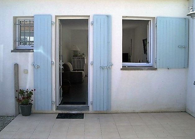 Photo 11 : ENTREE d'une maison située à Loix, île de Ré.