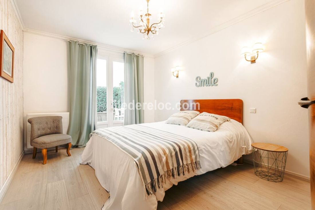 Photo 11 : CHAMBRE d'une maison située à Le Bois-Plage-en-Ré, île de Ré.