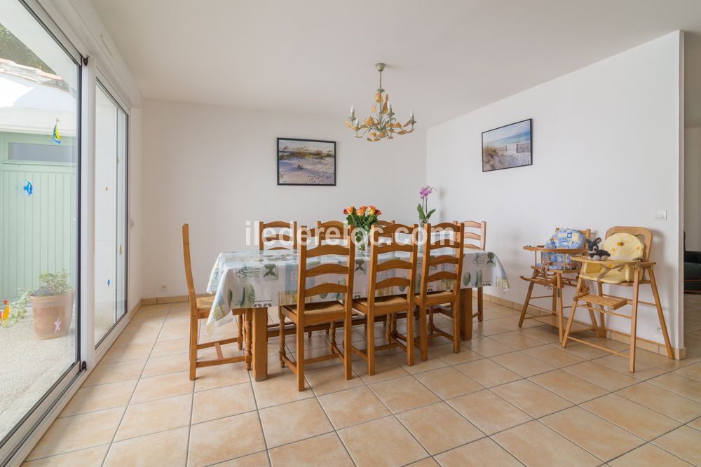 Photo 8 : SEJOUR d'une maison située à La Flotte-en-Ré, île de Ré.