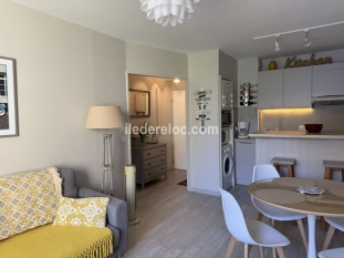 Ile de Ré:Appartement classé 2 étoiles sur le port de st martin avec parking privé