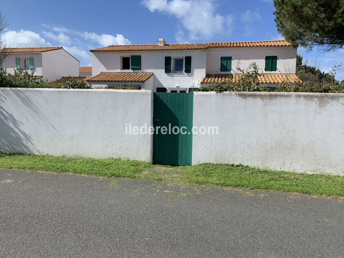 Photo 25 : ENTREE d'une maison située à Ars, île de Ré.