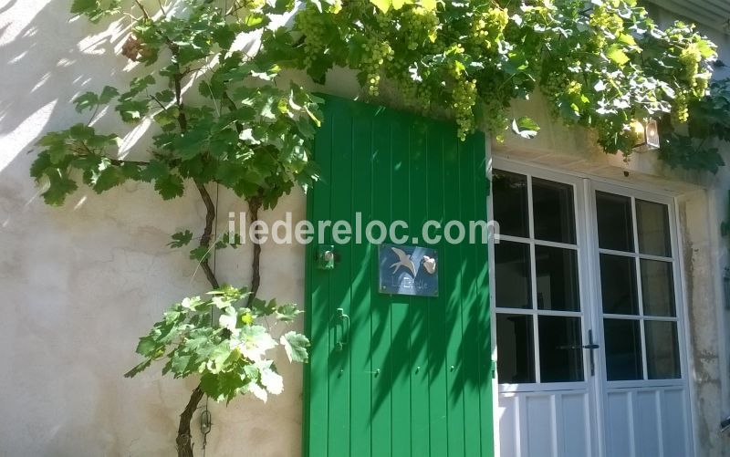 Photo 1 : EXTERIEUR d'une maison située à La Flotte-en-Ré, île de Ré.