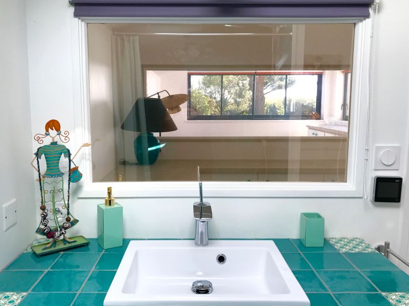 Photo 14 : SALLEDEBAIN d'une maison située à Loix, île de Ré.