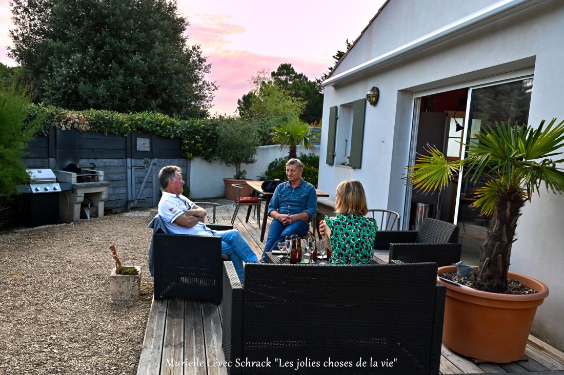 Photo 6 : TERRASSE d'une maison située à Le Bois-Plage-en-Ré, île de Ré.