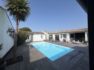 Ile de Ré:Maison avec piscine ÃŽle de ré 8000€ la quinzaine.