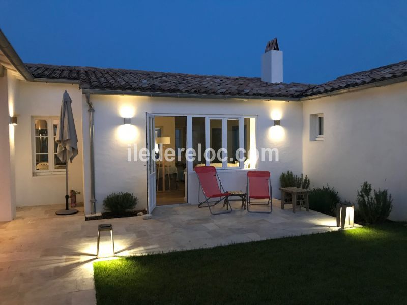 Photo 4 : EXTERIEUR d'une maison située à Loix, île de Ré.