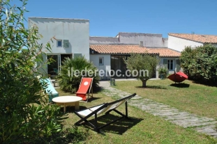 Ile de Ré:Loue 3 charmantes maisons ile de ré, loix, 4 chambres