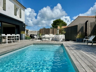 Ile de Ré:Le chai des vignes : charme, calme et piscine chauffée