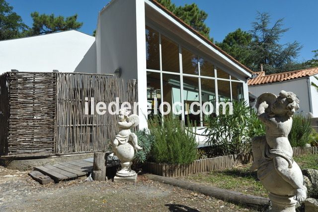 Photo 8 : ENTREE d'une maison située à Rivedoux-Plage, île de Ré.