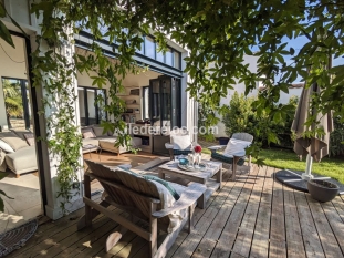 Ile de Ré:Grande maison neuve avec jardin, centre village et proche plage