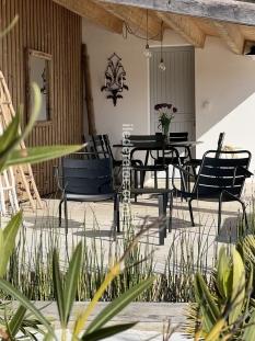 Ile de Ré:Loue maison à 200 m de la plage et forêt ars en ré 3ch