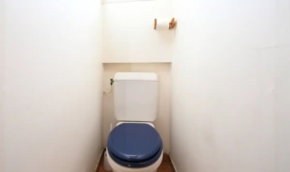 Photo 20 : WC d'une maison située à Saint-Clément-des-Baleines, île de Ré.