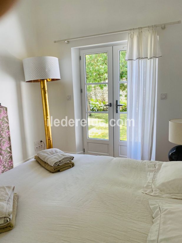 Photo 11 : CHAMBRE d'une maison située à Loix, île de Ré.