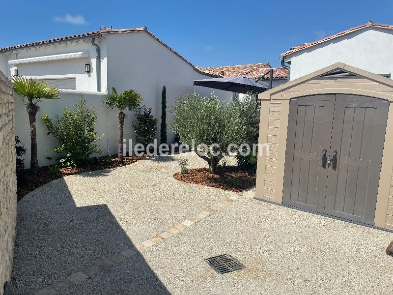 Photo 12 : EXTERIEUR d'une maison située à La Flotte-en-Ré, île de Ré.