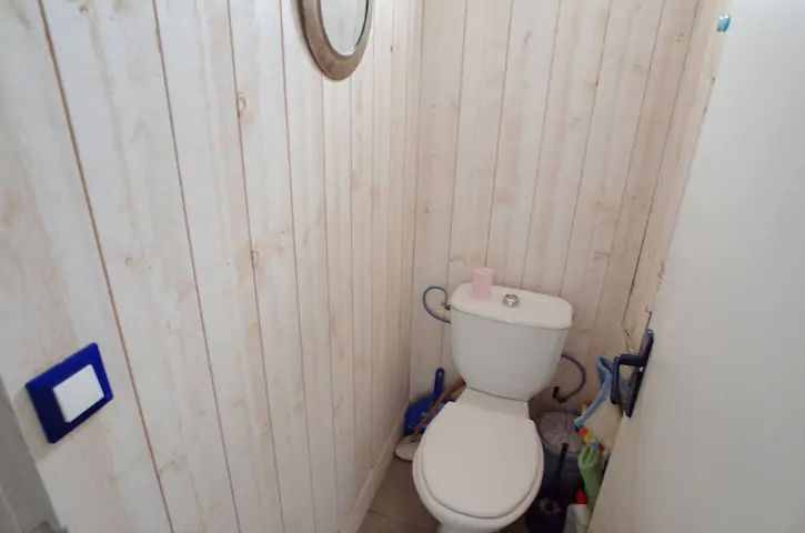 Photo 19 : WC d'une maison située à Saint-Clément, île de Ré.