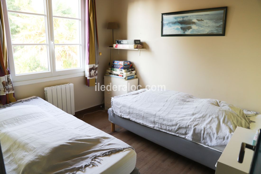 Photo 15 : CHAMBRE d'une maison située à Loix, île de Ré.