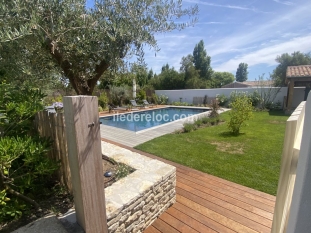 Ile de Ré:Sublime maison au centre du village avec sa piscine chauffée