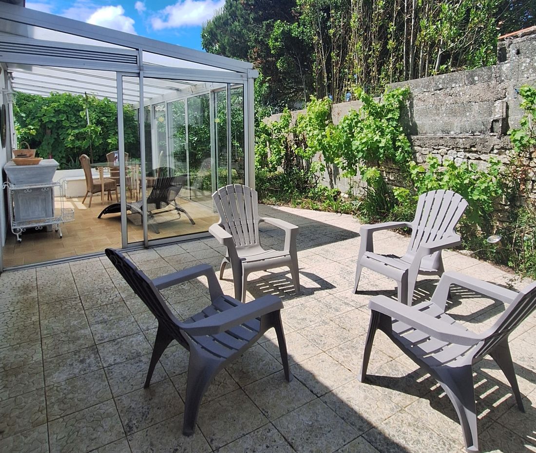 Photo 18 : TERRASSE d'une maison située à Le Bois-Plage-en-Ré, île de Ré.