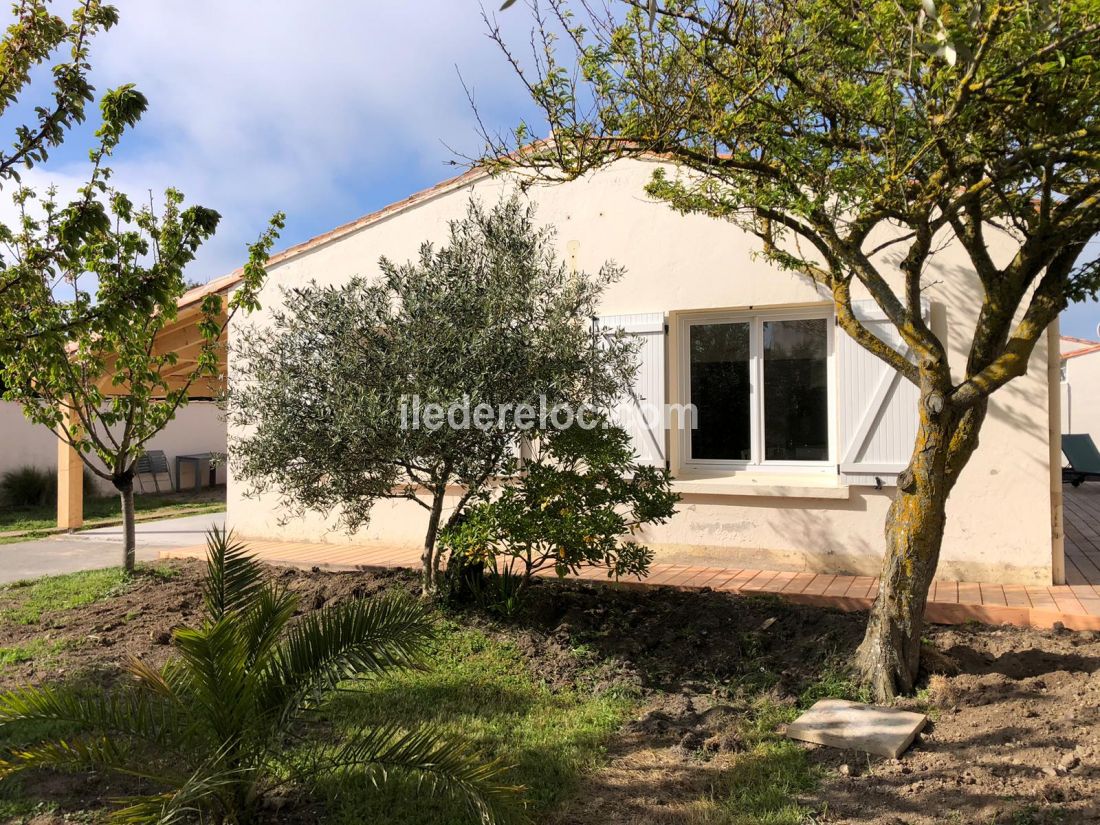 Photo 22 : EXTERIEUR d'une maison située à Saint-Clément-des-Baleines, île de Ré.