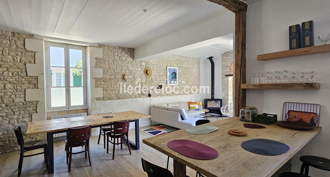 Photo 4 : SEJOUR d'une maison située à Le Bois-Plage-en-Ré, île de Ré.