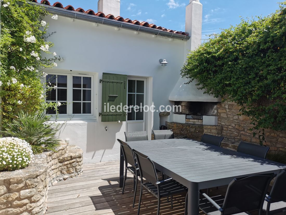 Photo 11 : PATIO d'une maison située à Ars en Ré, île de Ré.