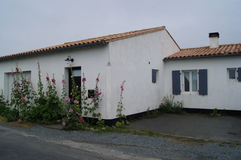 Photo 6 : EXTERIEUR d'une maison située à Saint-Clément-des-Baleines, île de Ré.