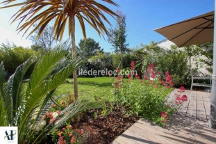 Ile de Ré:Maison avec jardin