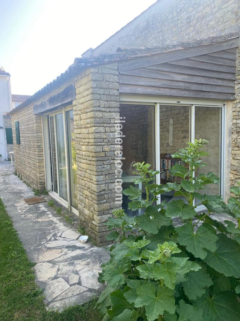 Photo 19 : PATIO d'une maison située à Ars en Ré, île de Ré.