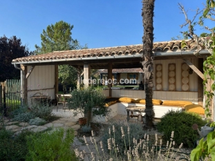 Ile de Ré:Maison de village familiale avec piscine, 2 cours, jardin, prĂ©aux