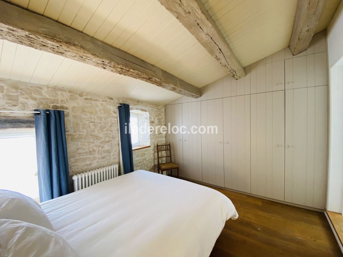 Photo 25 : CHAMBRE d'une maison située à La Couarde-sur-mer, île de Ré.