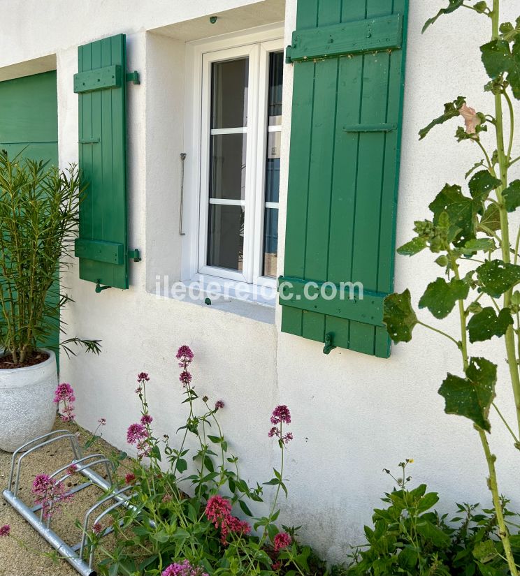 Photo 26 : EXTERIEUR d'une maison située à Loix, île de Ré.