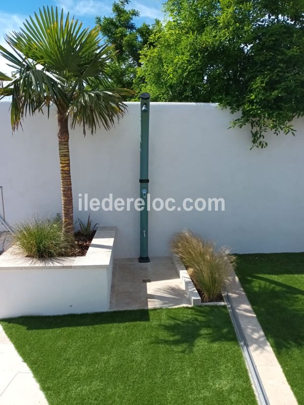 Photo 14 : JARDIN d'une maison située à La Couarde-sur-mer, île de Ré.