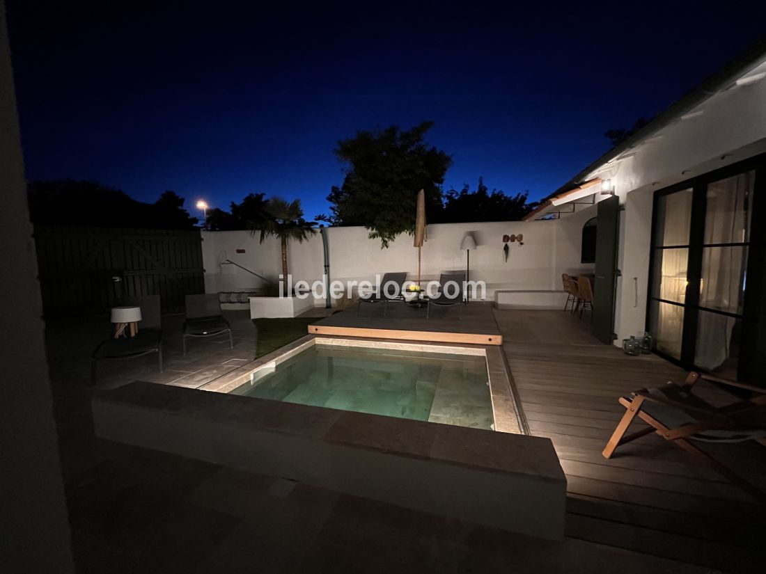 Photo 9 : PISCINE d'une maison située à La Couarde-sur-mer, île de Ré.