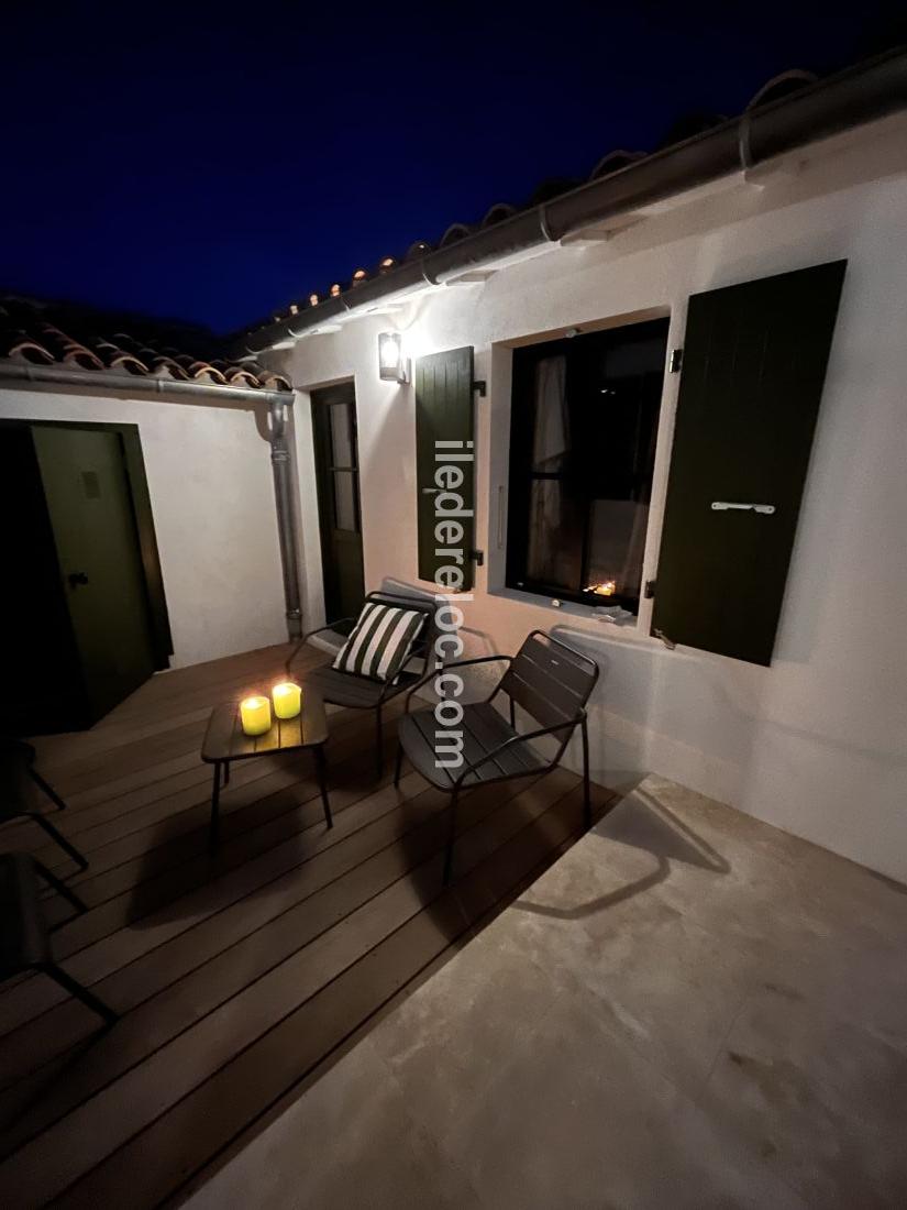 Photo 11 : TERRASSE d'une maison située à La Couarde-sur-mer, île de Ré.