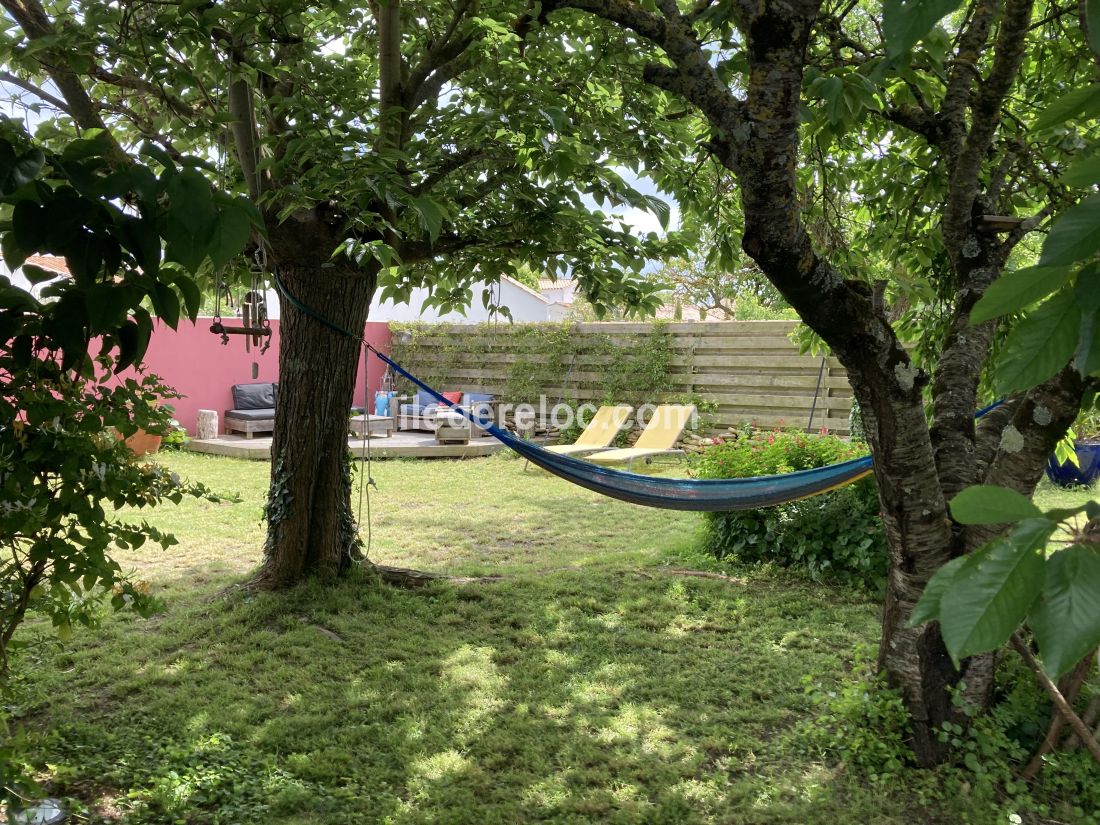 Photo 25 : JARDIN d'une maison située à Saint-Martin-de-Ré, île de Ré.