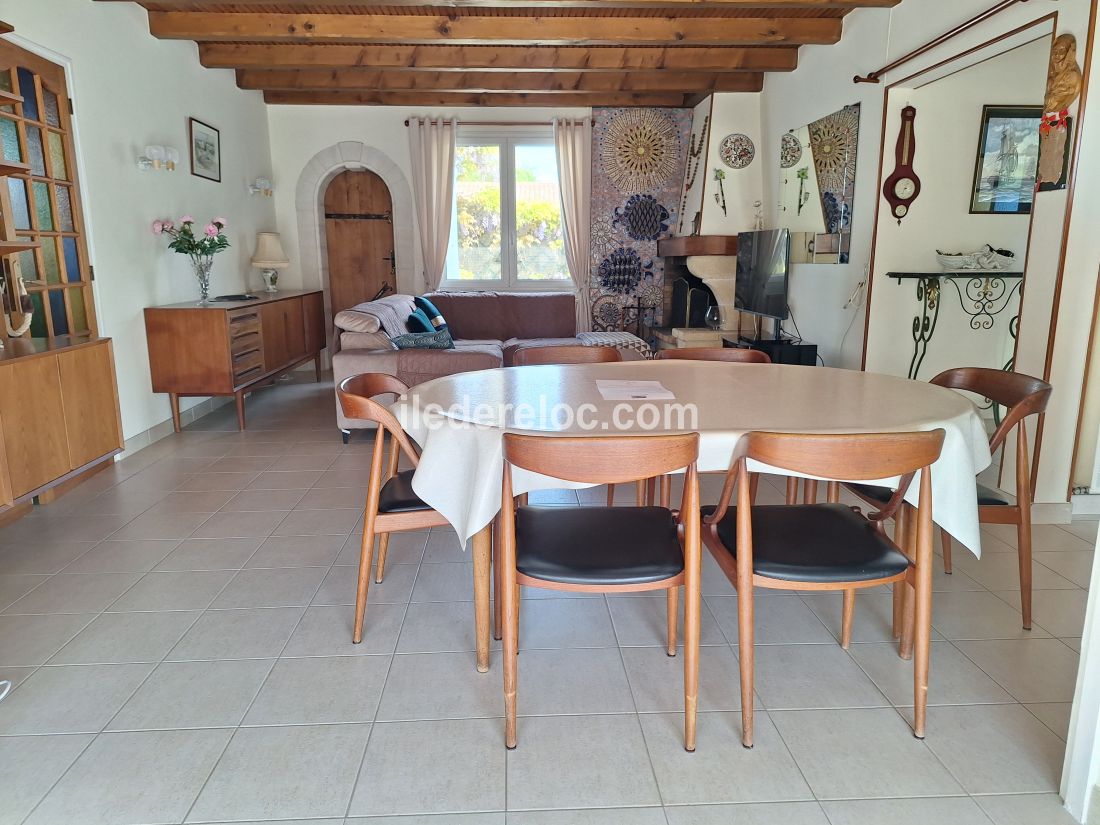 Photo 7 : SEJOUR d'une maison située à La Couarde-sur-mer, île de Ré.