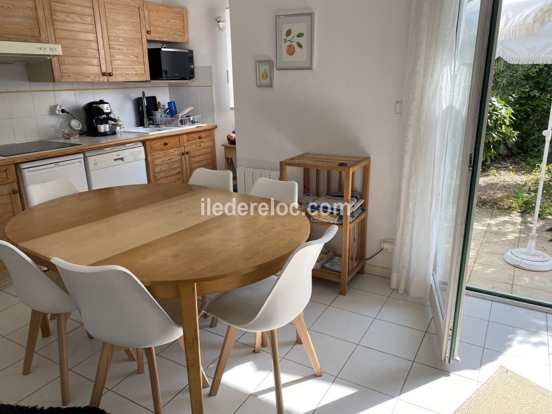 Photo 12 : SEJOUR d'une maison située à Les Portes-en-Ré, île de Ré.