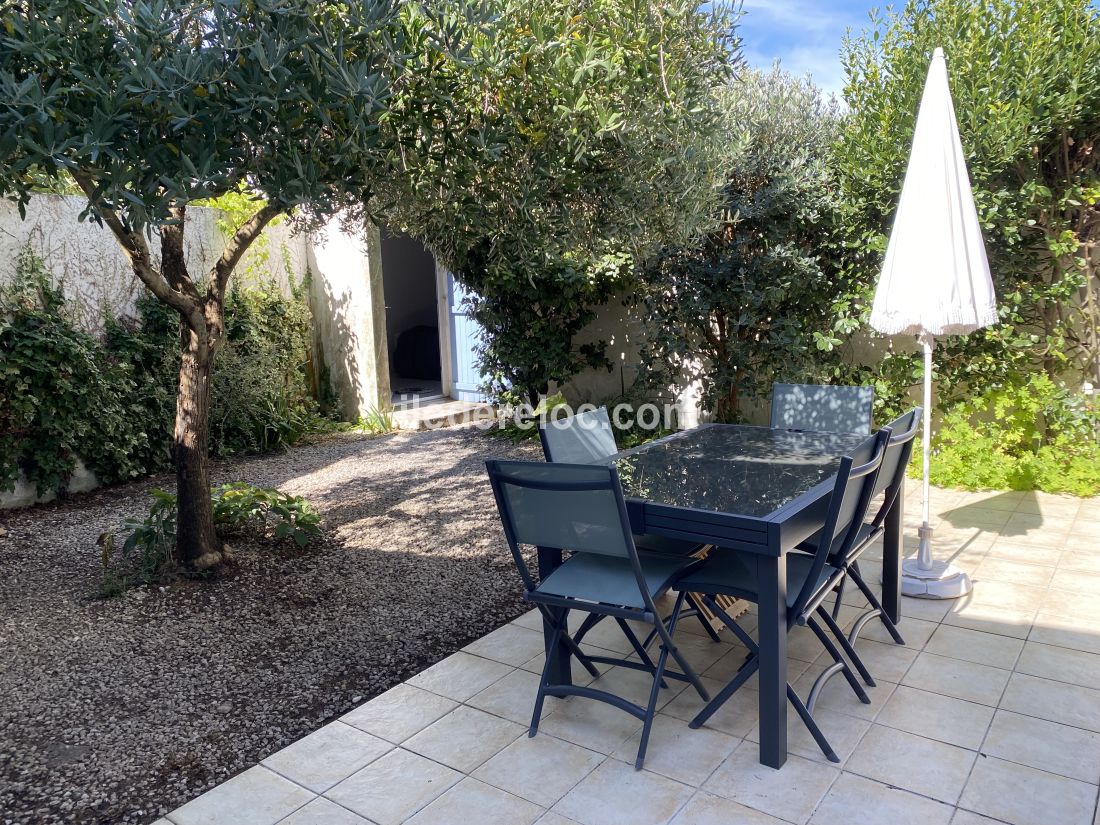 Photo 14 : TERRASSE d'une maison située à Les Portes-en-Ré, île de Ré.